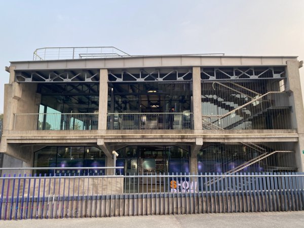股票配资网平台网址 城市探索｜巴金图书馆开放，虹口多了电影文化新据点